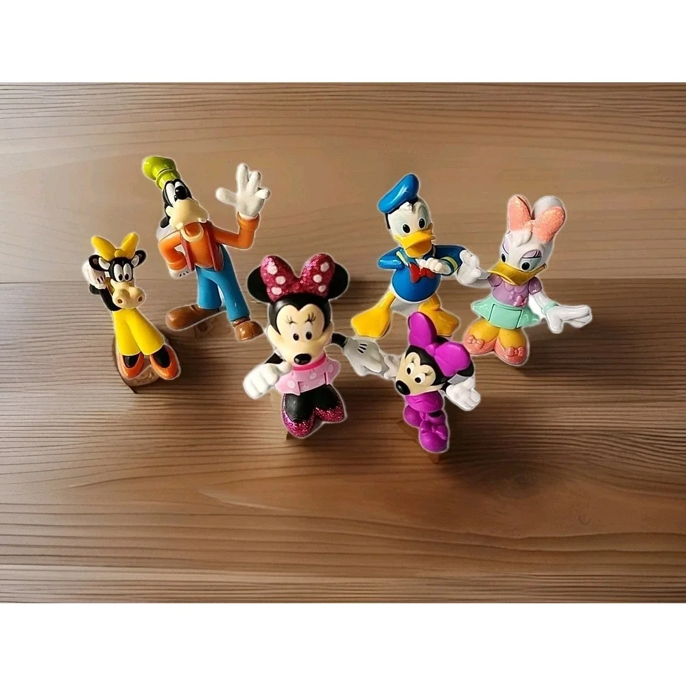 Lot 6 Disney Figures Cake Toppers Minnie & Baby, Donald & Daffy Duck, Goofy +